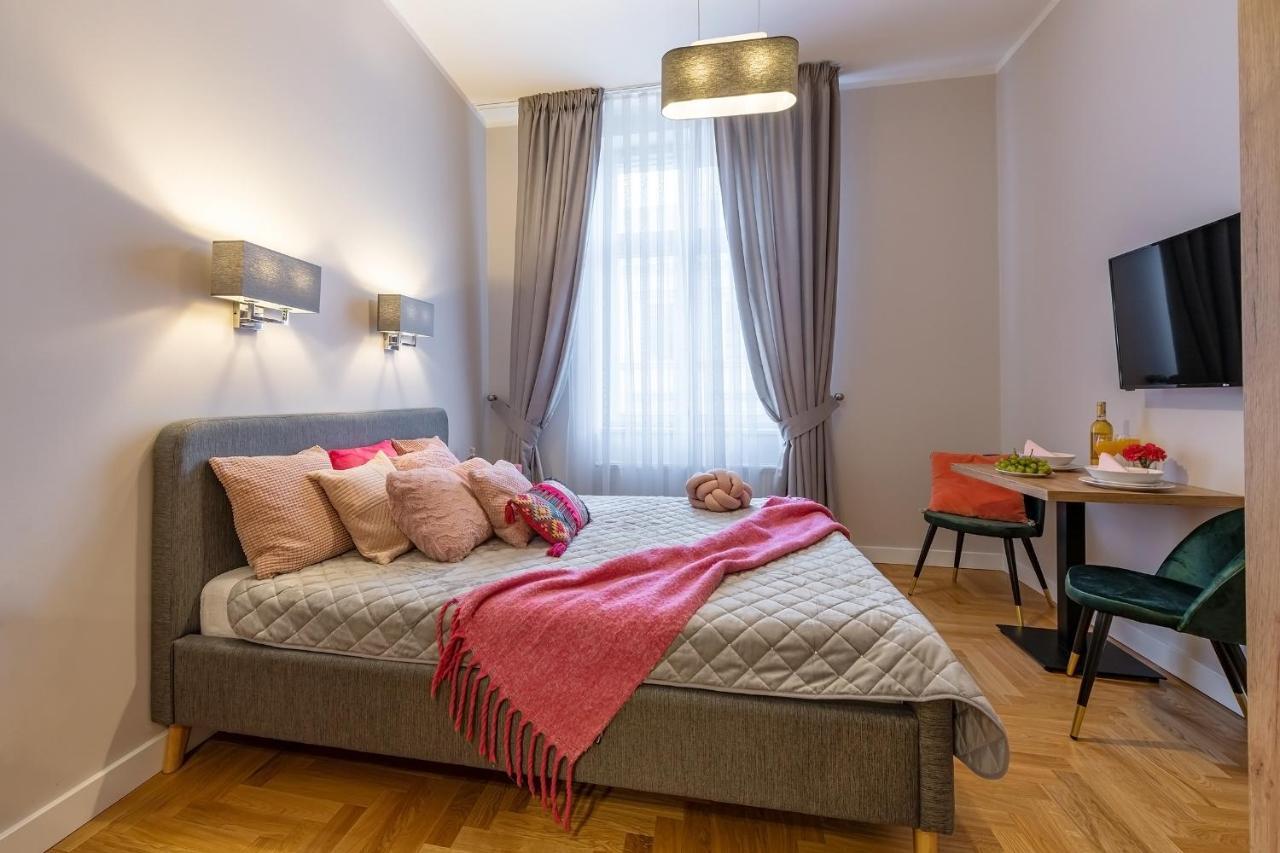 Centre Apartments-Old Town คราคูฟ ภายนอก รูปภาพ
