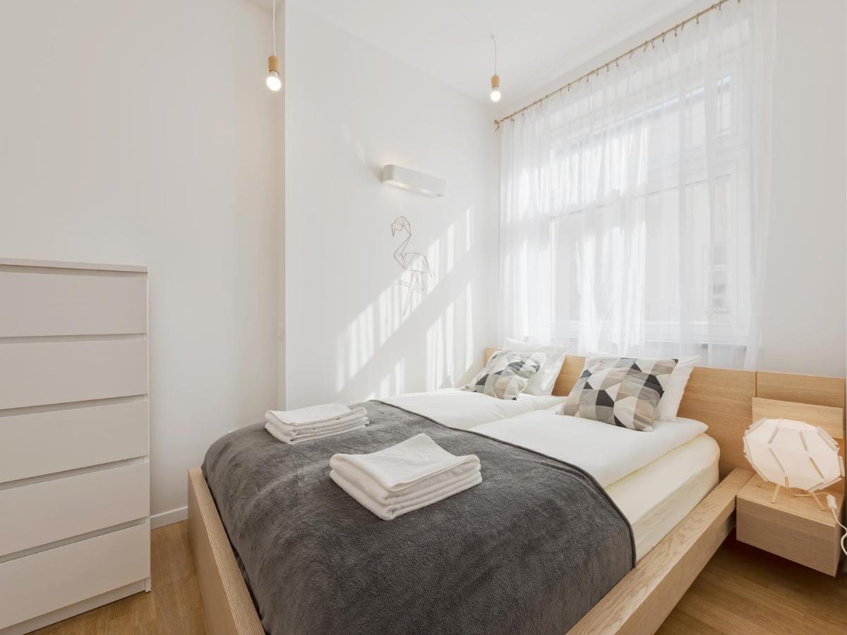 Centre Apartments-Old Town คราคูฟ ภายนอก รูปภาพ